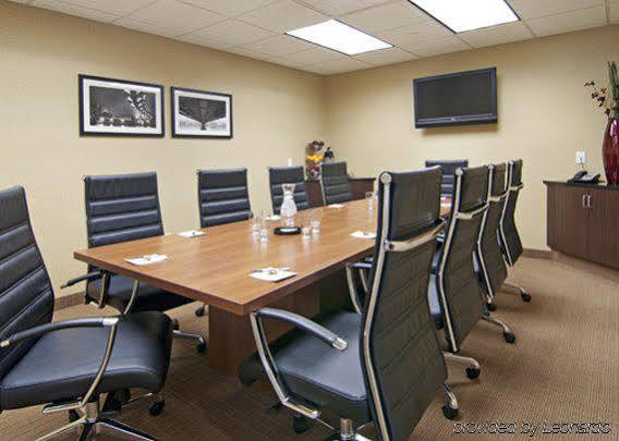 Holiday Inn Express Hotel & Suites Rogers By Ihg Business photo